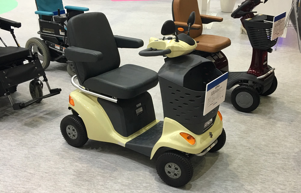 スズキ セニアカー ET4D 8型 車種詳細 シニアカー(スズキの場合、セニアカー)を介護保険でレンタルするにはどうすればよいのでしょうか?